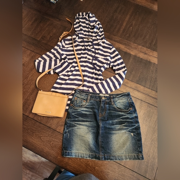 AD Lib Jeans Denim Skirt Destressed Mini 29" Waist Medium - Picture 2 of 7